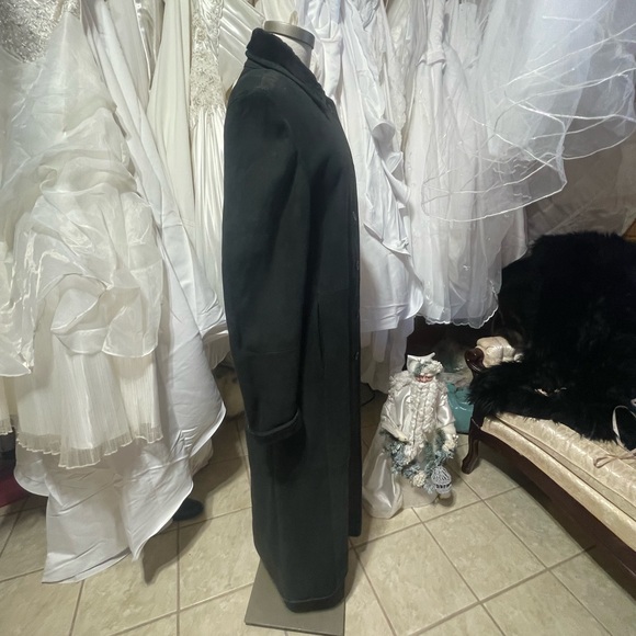 Luxurious Lamb Shearling lined coat - Picture 6 of 16